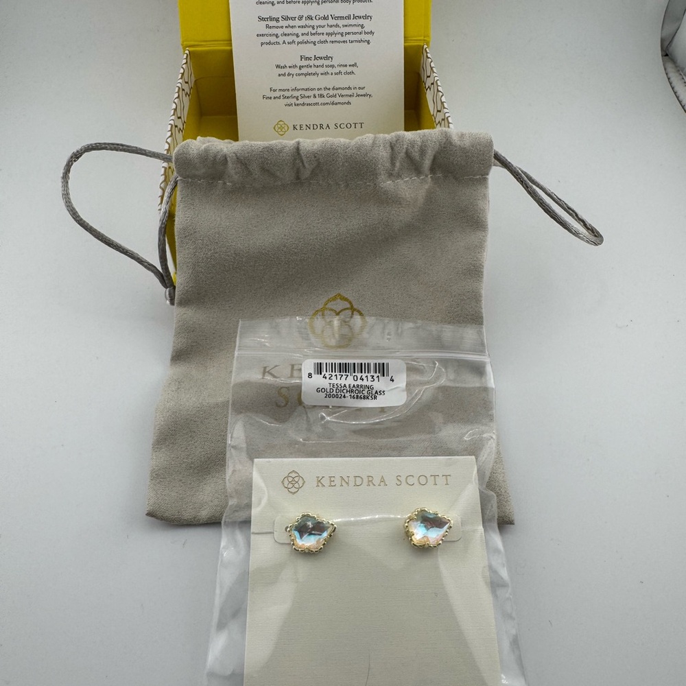 Kendra Scott Tessa Stud Earrings in Gold-tone Dichroic Glass NIB